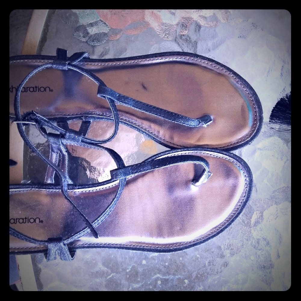 Xhilaration size 7 sandal